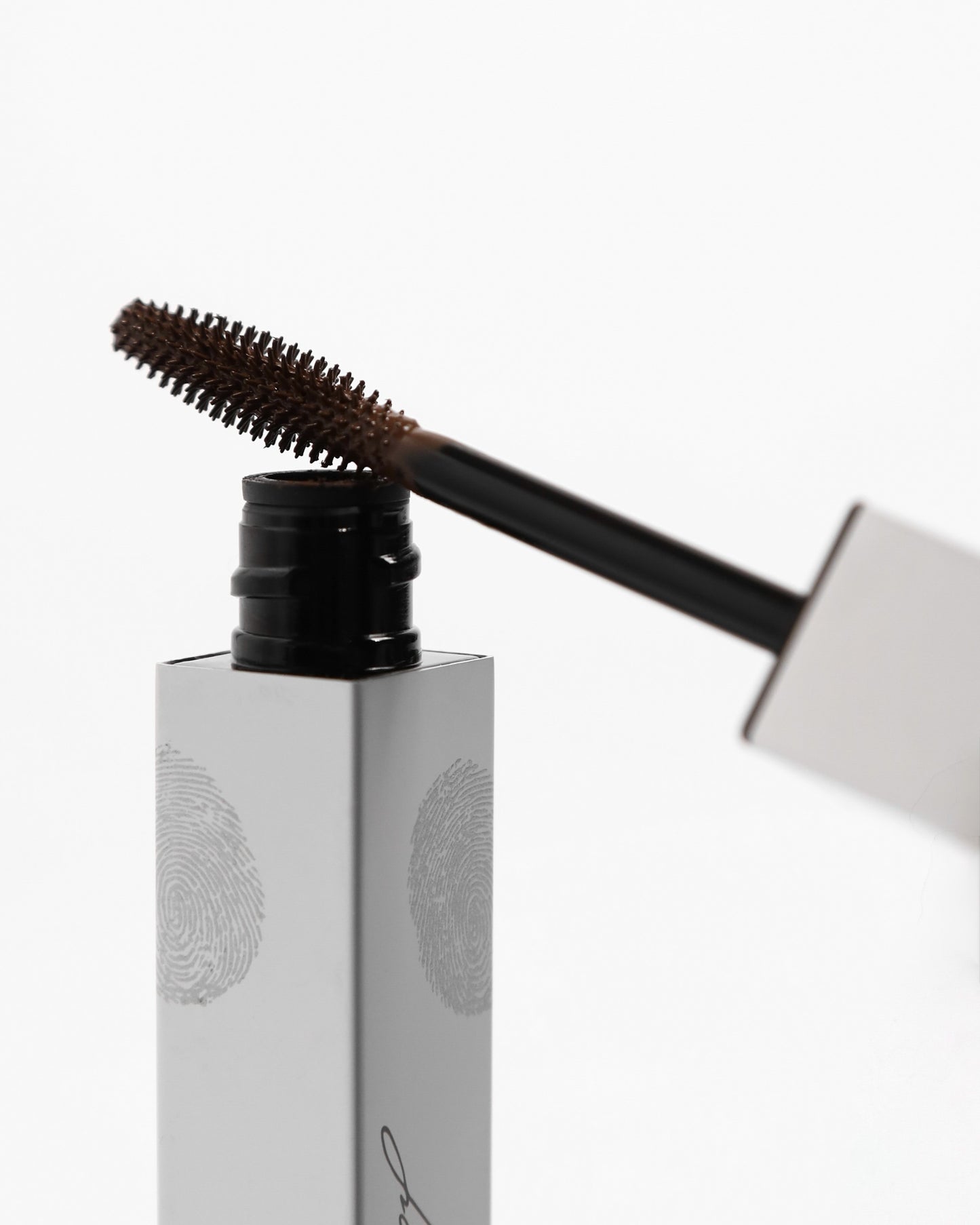 BROWN TERMO MASCARA with peptides