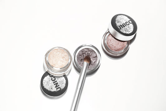 Святковий сяючий топер із 3D-блиском: що таке eye topper і чому він треба всім