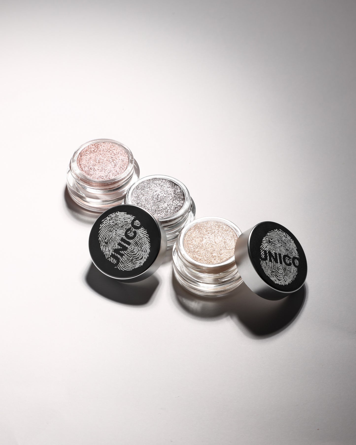 SHINY EYE TOPPER NOIR