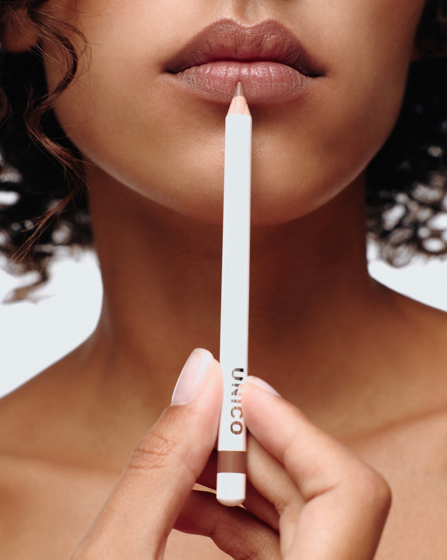 LIP PENCIL with peptides IDOL