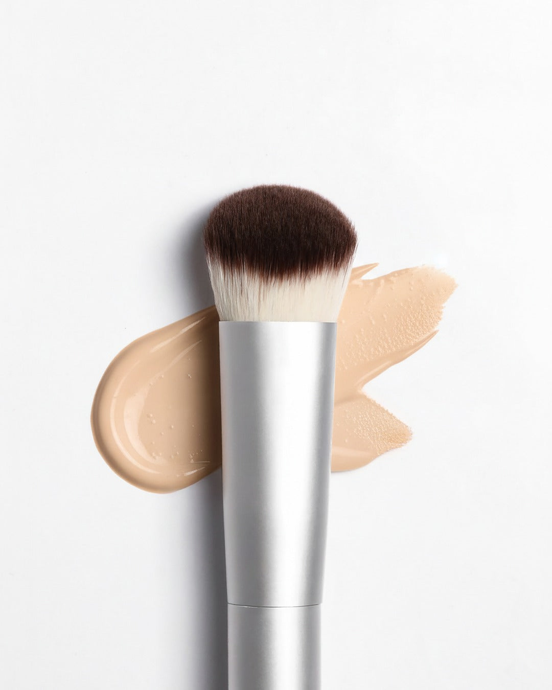 MAKEUP BRUSH Flawless foundation